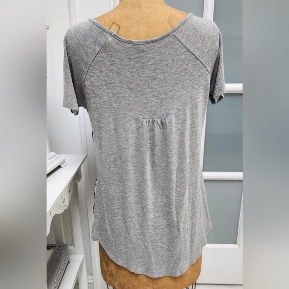 Maurices ZigZag Short Sleeve Boat Neck Tee Shirt EUC - Picture 4 of 7